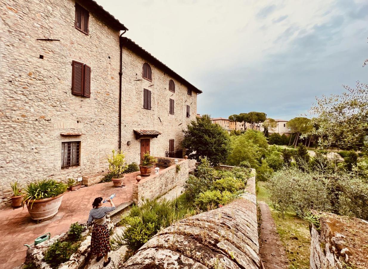 Le Fonti Di San Gimignano Apartment Bagian luar foto