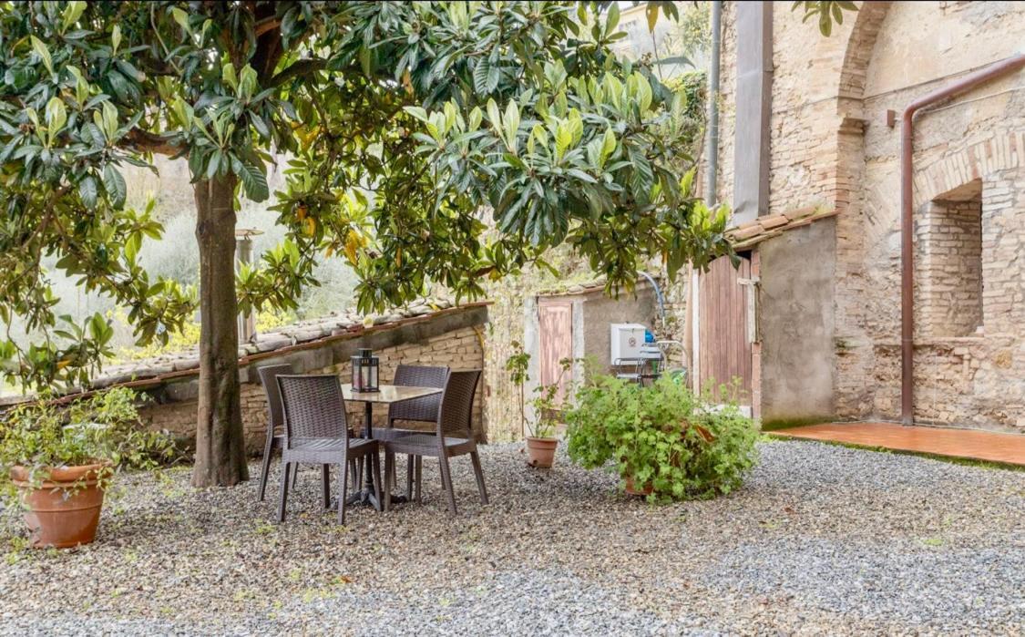 Le Fonti Di San Gimignano Apartment Bagian luar foto