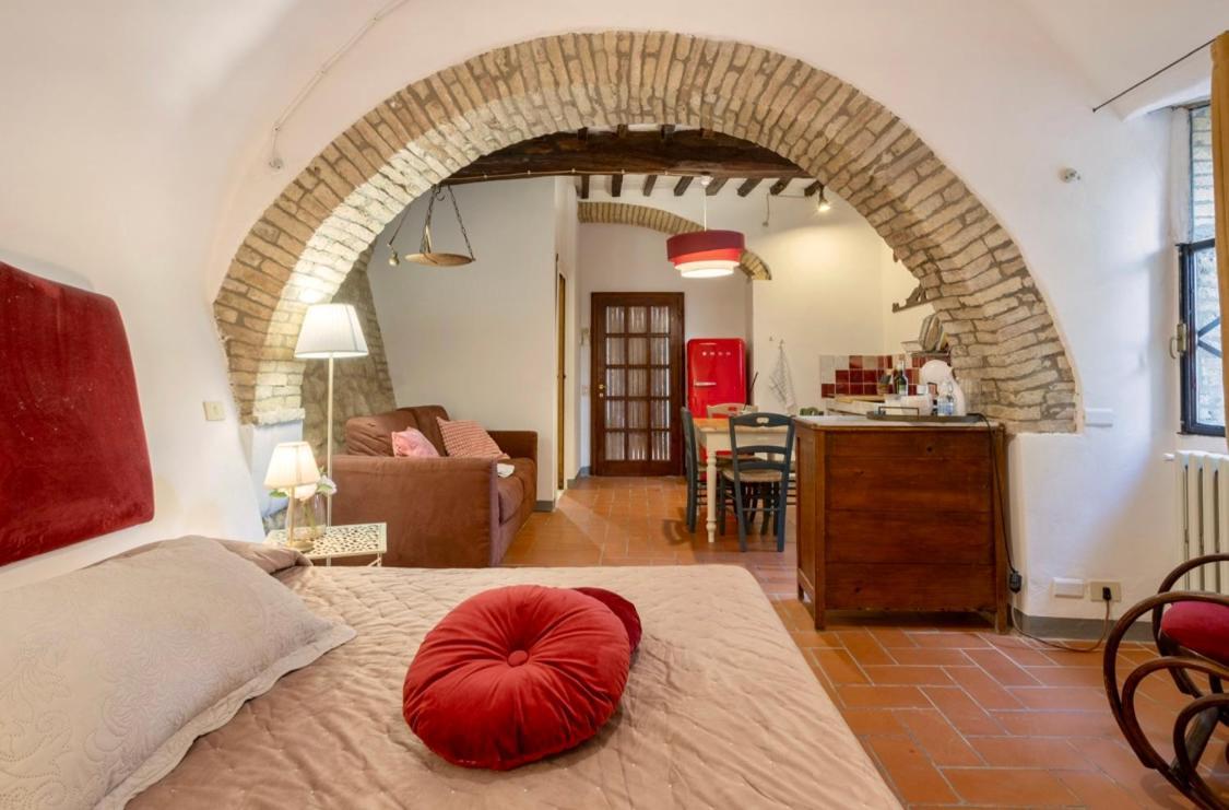 Le Fonti Di San Gimignano Apartment Bagian luar foto